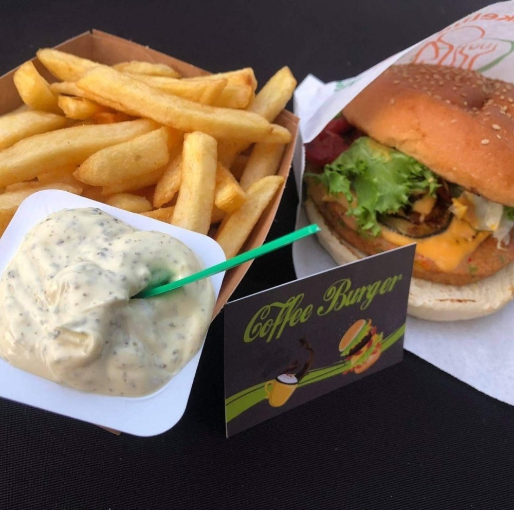 Coffee Burger Food truck - 3